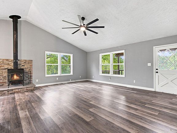 5th image of 304 Swafford Lane