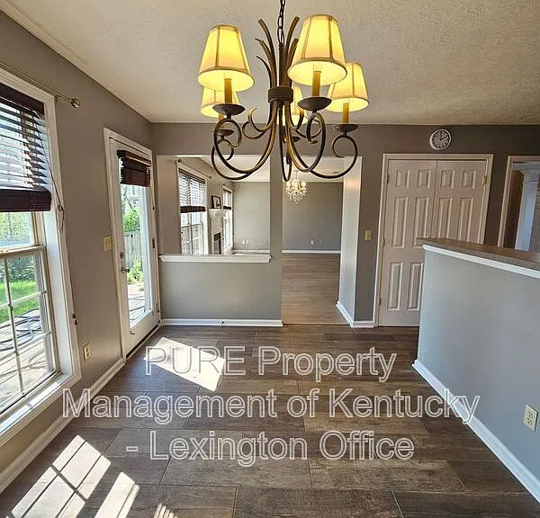 528 Newbury Way — Photo 9