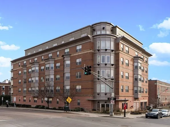 120 Mountfort St APT 301, Boston, MA 02215
