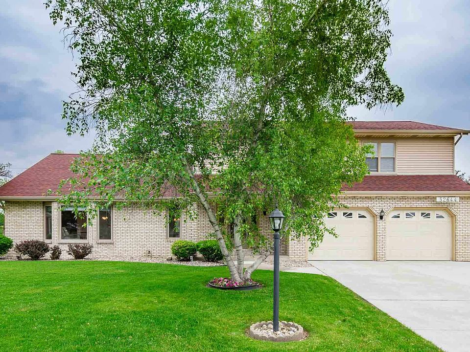 1st image of 52644 Farmingdale Dr