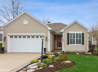 671 Prairie Ridge Dr, Woodstock, IL 60098