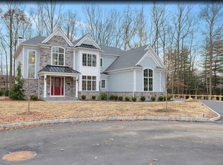 47 Peterson Pl, Mahwah, NJ 07430