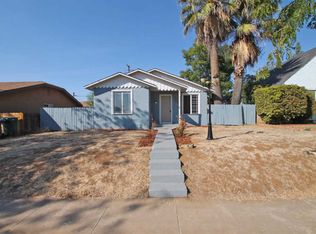 436 W Naranjo Blvd, Woodlake, CA 93286