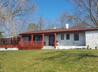 14 Penwood Rd, Livingston, NJ 07039