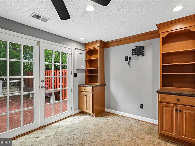 1594 Lodge Pole Ct — Photo 11