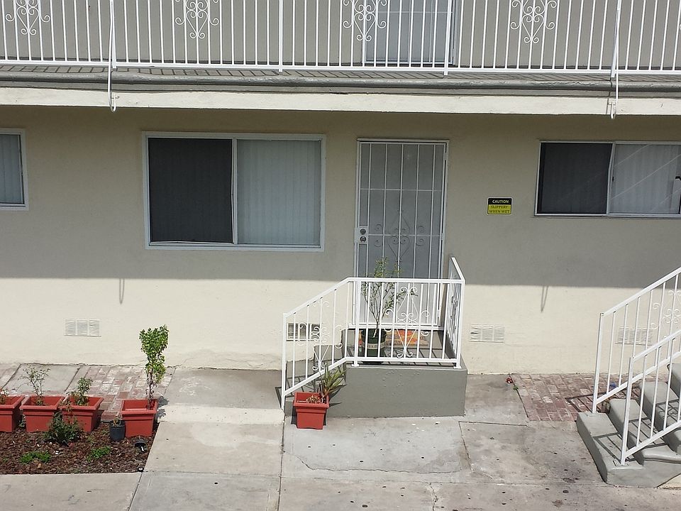 2nd image of 132 E Hazel St APT 6