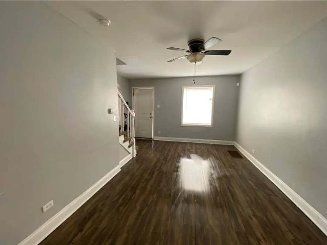 2 bed, 965 sqft, $2,300 — Photo 4
