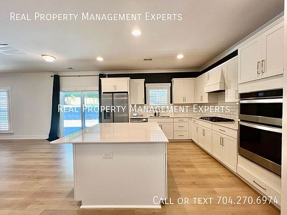 3rd image of 4216 McIntyre Ave