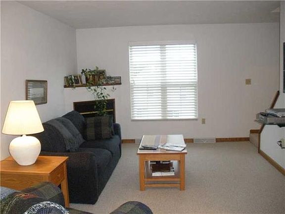 2nd image of 502 Bush Way #502