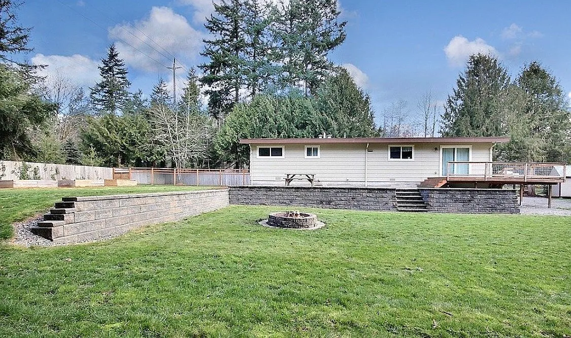 3 bed, 1300 sqft, $2,695 — Photo 3