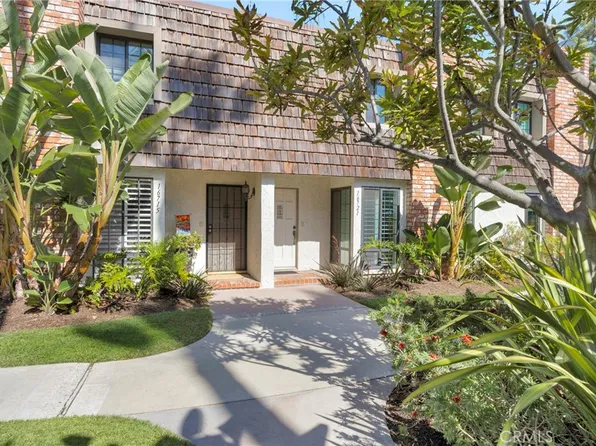 16721 Castaway Ln, Huntington Beach, CA 92649