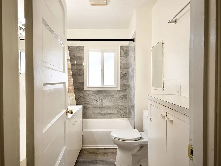 5841 NE 18th Ave — Photo 36