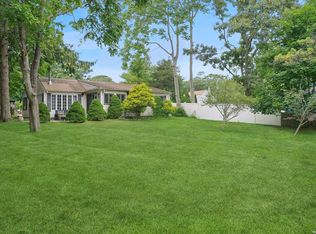52 Springville Rd, Hampton Bays, NY 11946