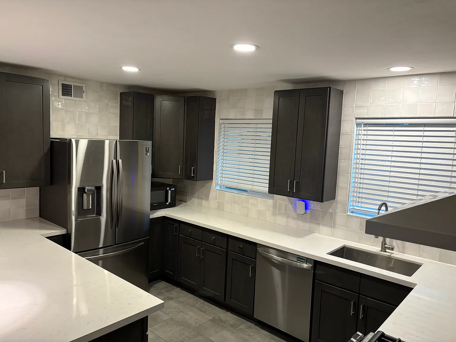 3 bed, 1400 sqft, $2,400 — Photo 4