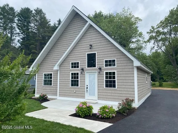 26 N 2nd Avenue, Broadalbin, NY 12025