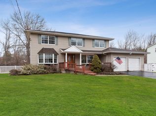 2511 Spur Dr N, Islip Terrace, NY 11752