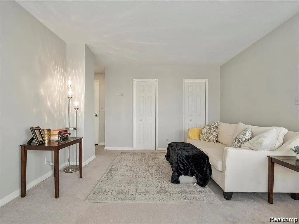 1 bed, 1.0 bath, 625 sqft, $1,050 — Photo 4
