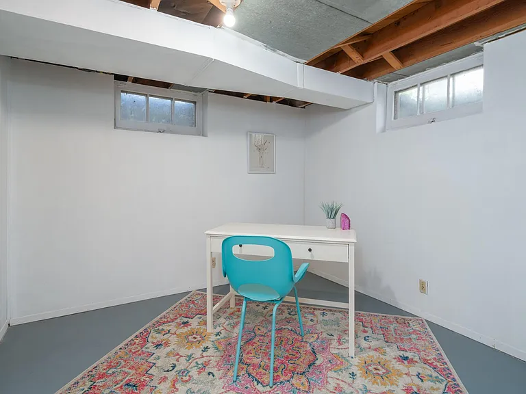 1219 S Glendale Ave — Photo 15
