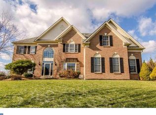1 Buckwalter Cir, Royersford, PA 19468