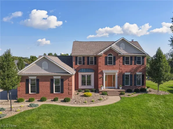 3984 Raintree Cir, Uniontown, OH 44685