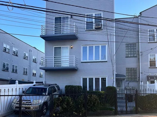 29-15 Brookhaven Avenue, Far Rockaway, NY 11691