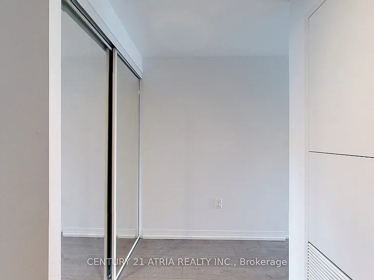 251 Jarvis St #509 — Photo 14