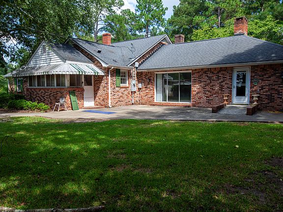 4th image of 3510 Black River Rd