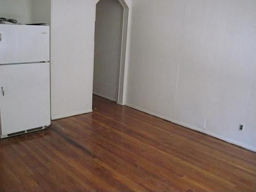 2nd image of 128 Hancock St