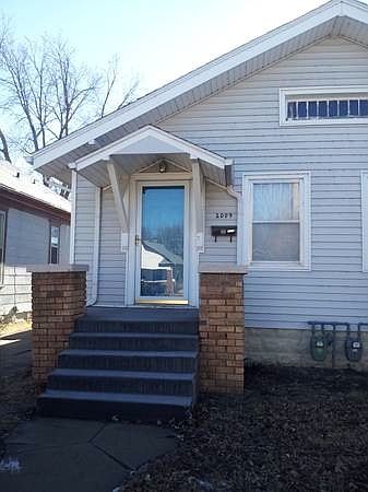 1st image of 2009 W Douglas Ave