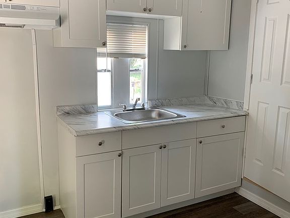 4th image of 8056 Tolles Dr #1B-1BA