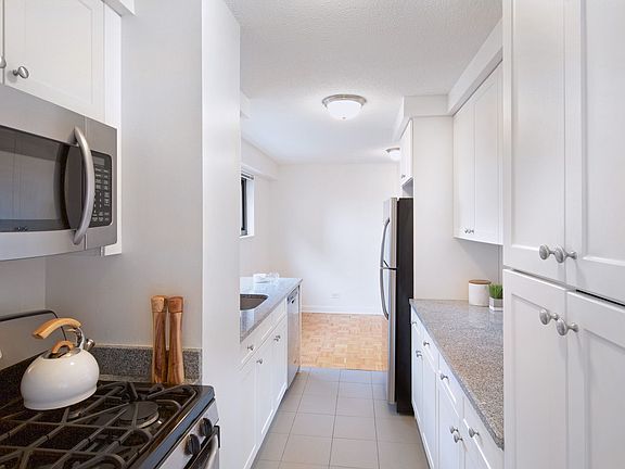 5th image of 101 W 90th St APT 10B