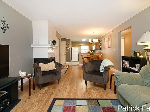 4th image of 3322 Devonwood Hls NE APT E
