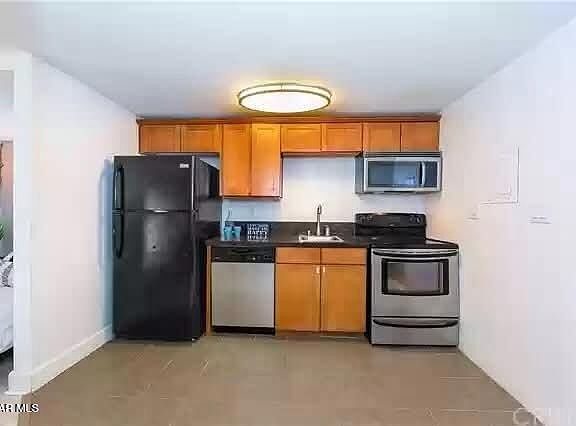 2nd image of 10982 Roebling Ave APT 109