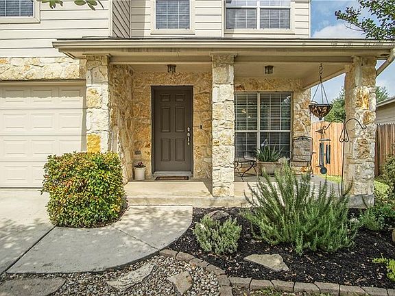 3rd image of 526 Zapata Cir