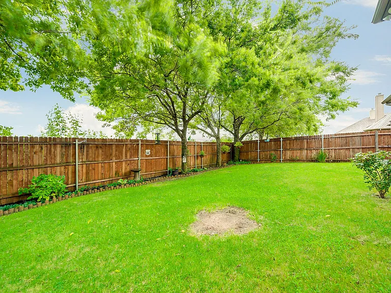 1025 Dunhill Ln — Photo 17