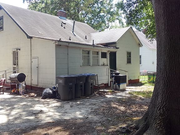 3rd image of 326 Cleveland St