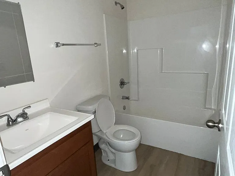 6104 Busiek Rd — Photo 3