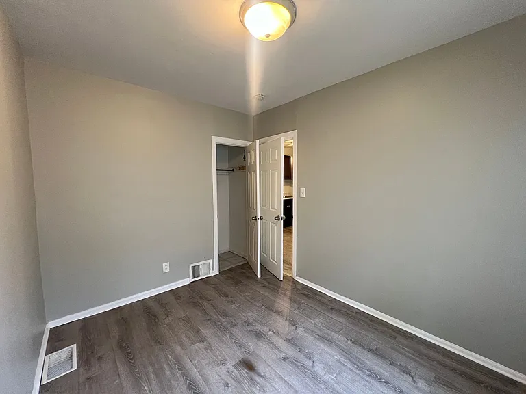 7202 S Marshfield Ave — Photo 30