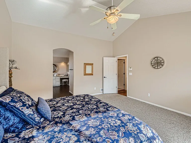 9805 Cypress Point Cir — Photo 24
