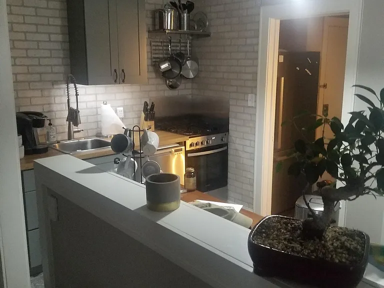 Pass thru from dining to kitchen