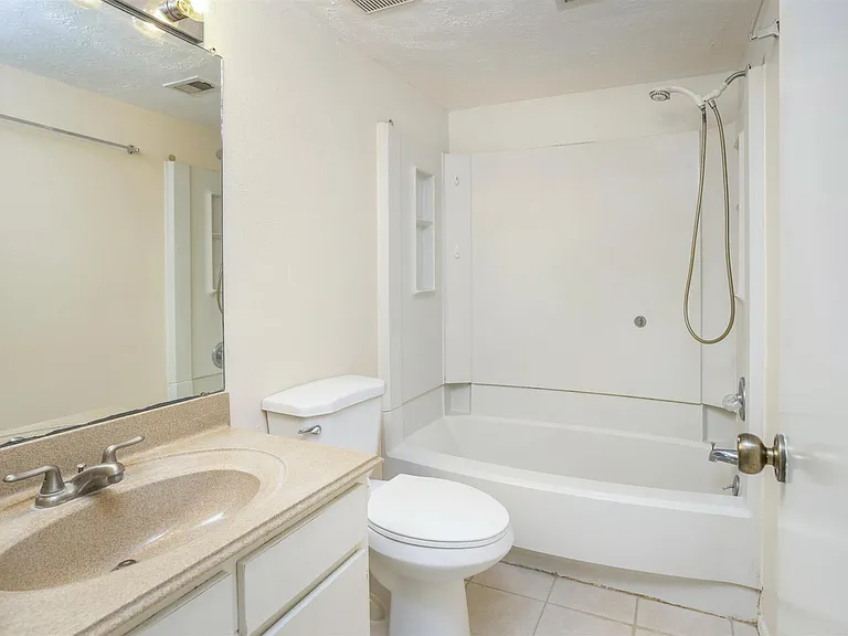 2611 Grants Lake Blvd #226 — Photo 15