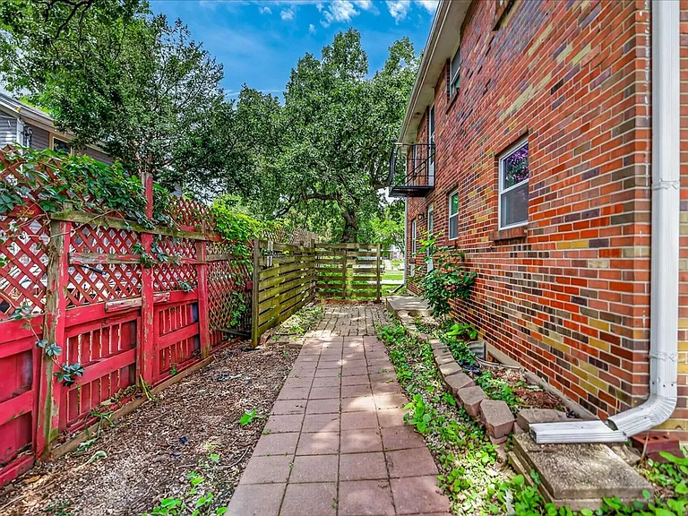 5809 Raymond Rd — Photo 21