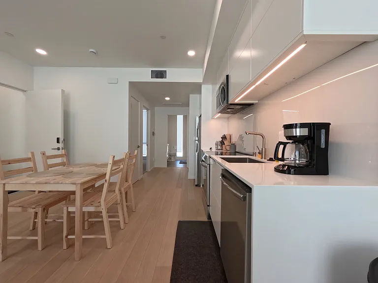 2422 Binnen Ln #201 — Photo 3