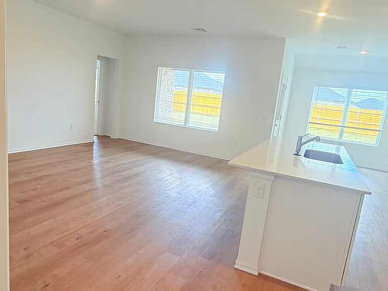 16217 Lovers Ln — Photo 8
