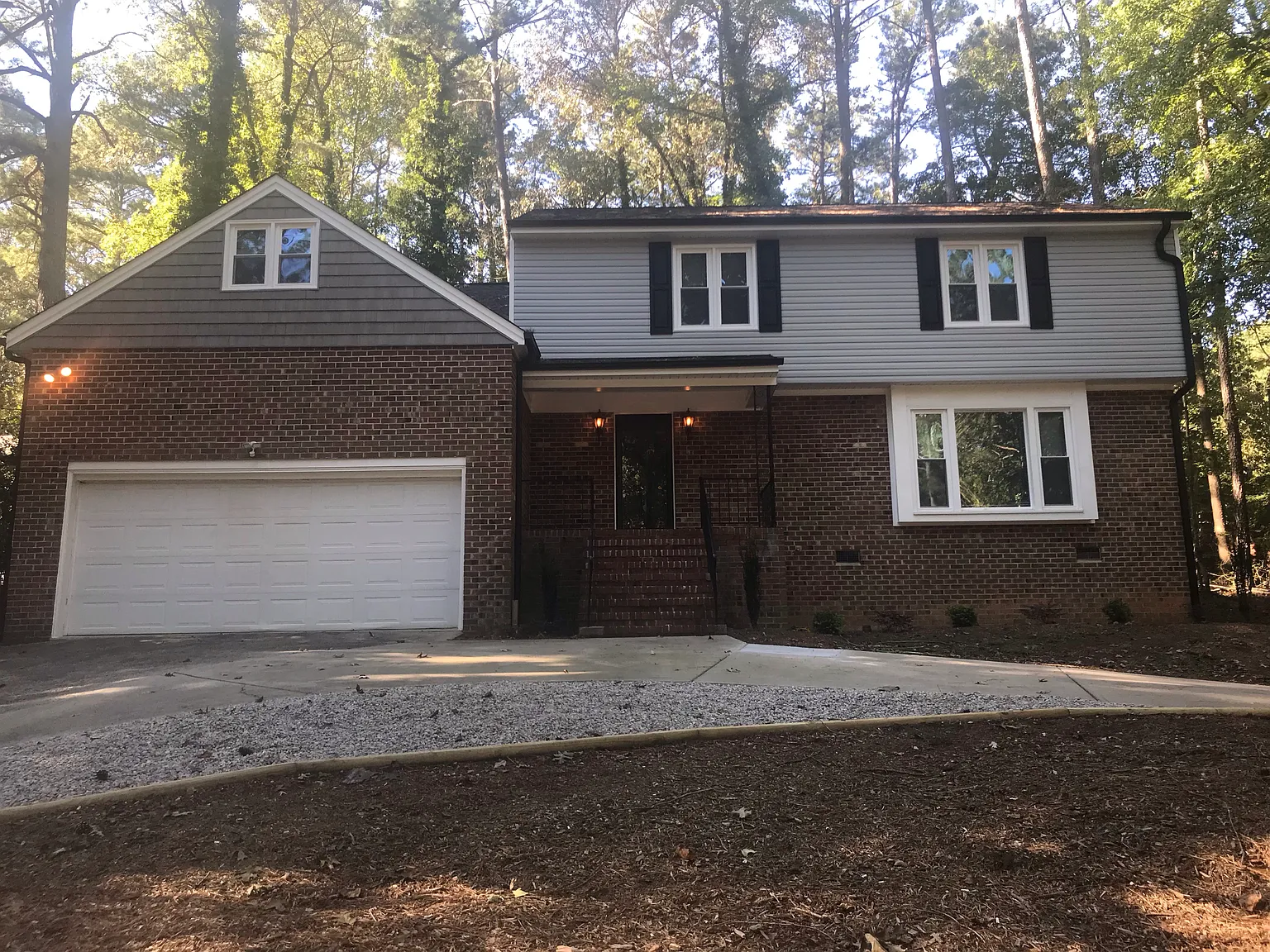 4 bed, 2.5 bath, 2850 sqft, $2,995 — Photo 1