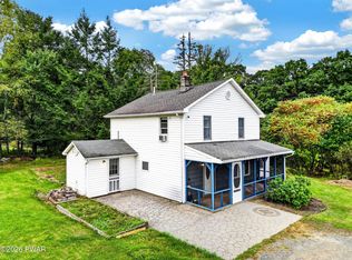 4 Shagbark Ln, Beach Lake, PA 18405