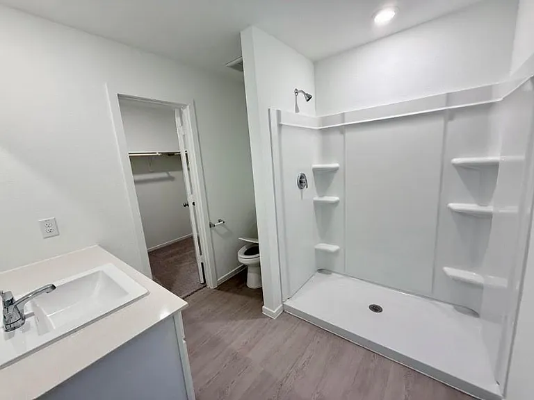 932 Capracotta Dr — Photo 7