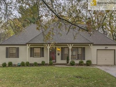 7740 Aberdeen St, Prairie Village, KS, 66208