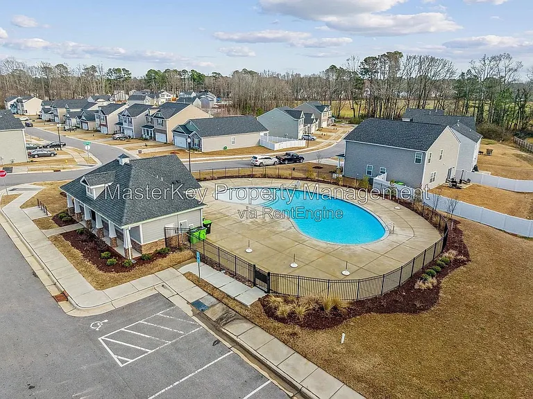 633 Birchhead Dr — Photo 12