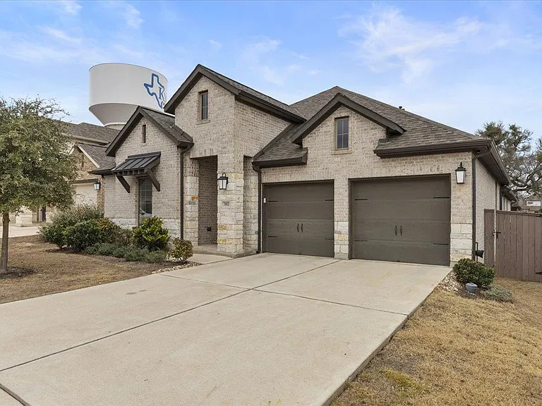 557 Jefferson Dr — Photo 26